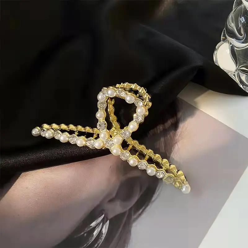 Gold Heart-Shaped Hair Clip for Women - Image 64