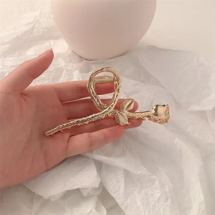 Gold Heart-Shaped Hair Clip for Women - Image 65