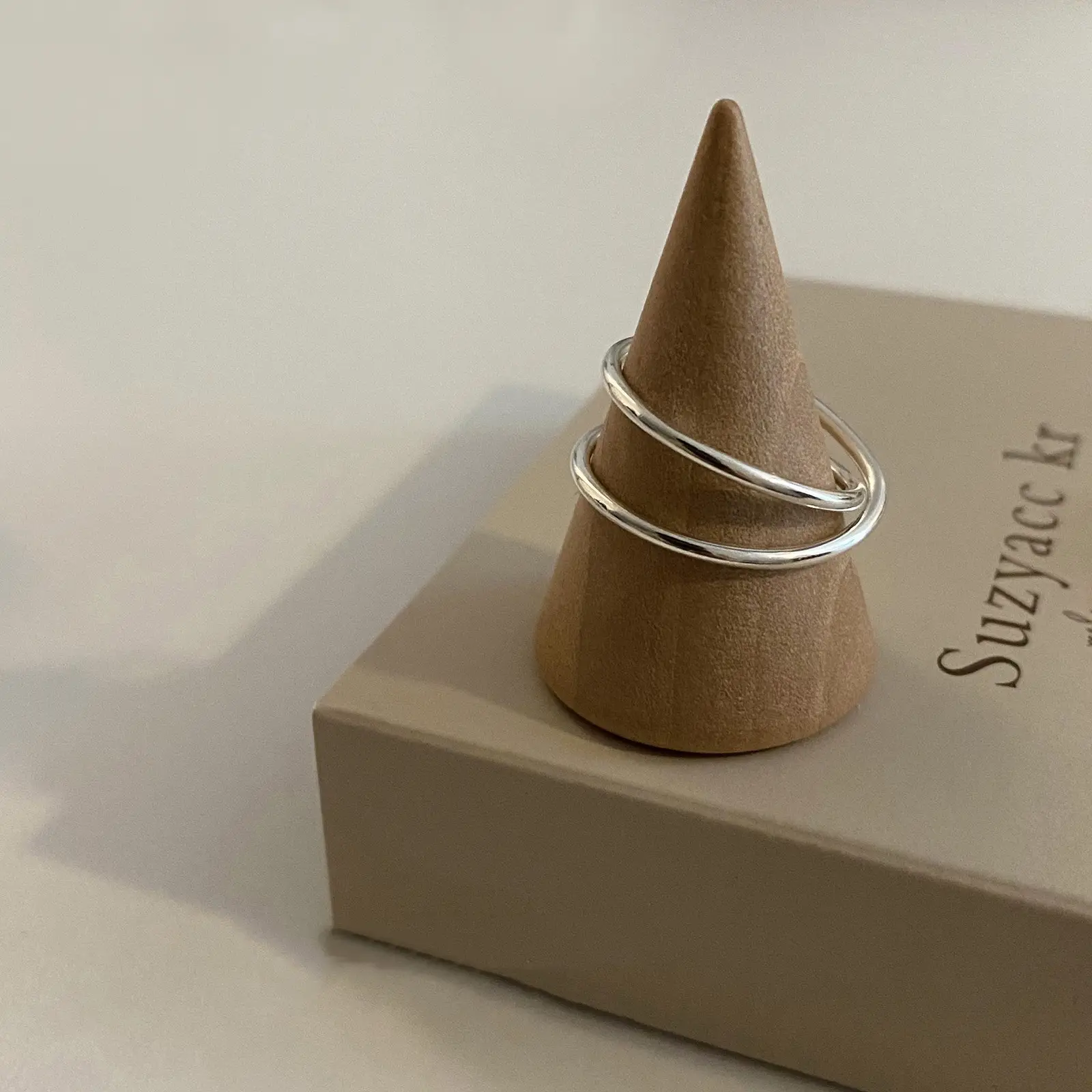 Irregular Gold Yellow Gemstone Ring for Women - Image 18