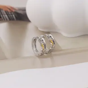 Korean Roman Numeral Earrings for Men — feature 3
