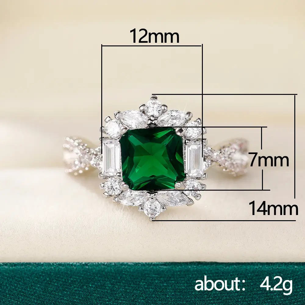 Luxury Emerald Zircon Wedding Ring with Diamond Set
