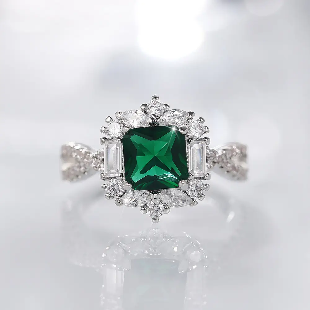 Luxury Emerald Zircon Wedding Ring with Diamond Set — feature 5