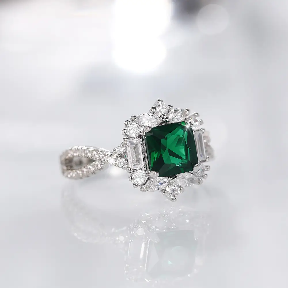Luxury Emerald Zircon Wedding Ring with Diamond Set — feature 8