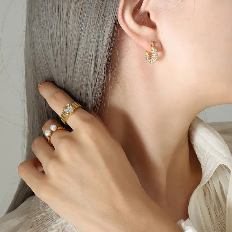 All-Match U-Shaped Full Diamond Zircon Earrings Gold Titanium - Image 7