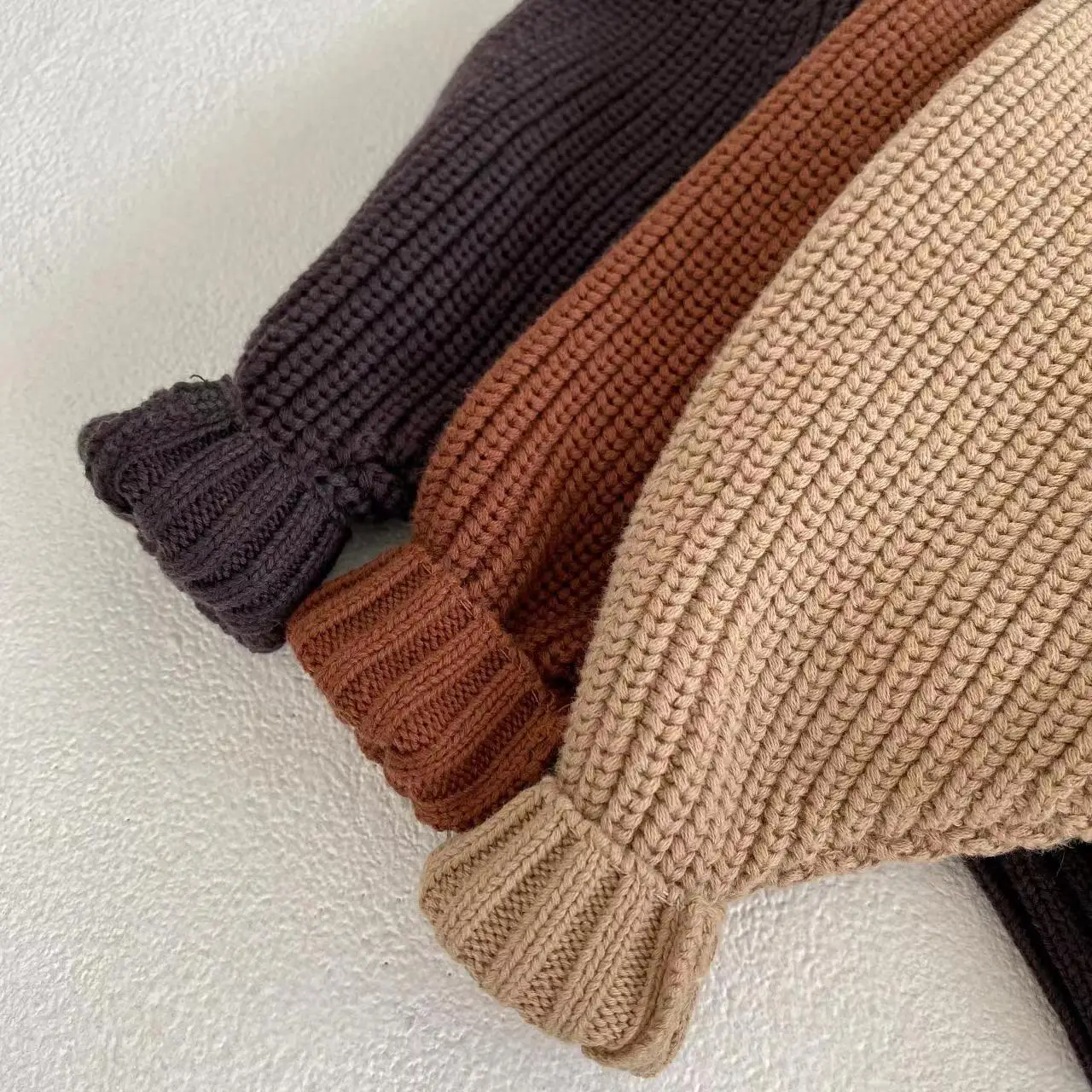 Mori Women's Turtleneck Sweater Brown Ribbed 2022 — feature 8