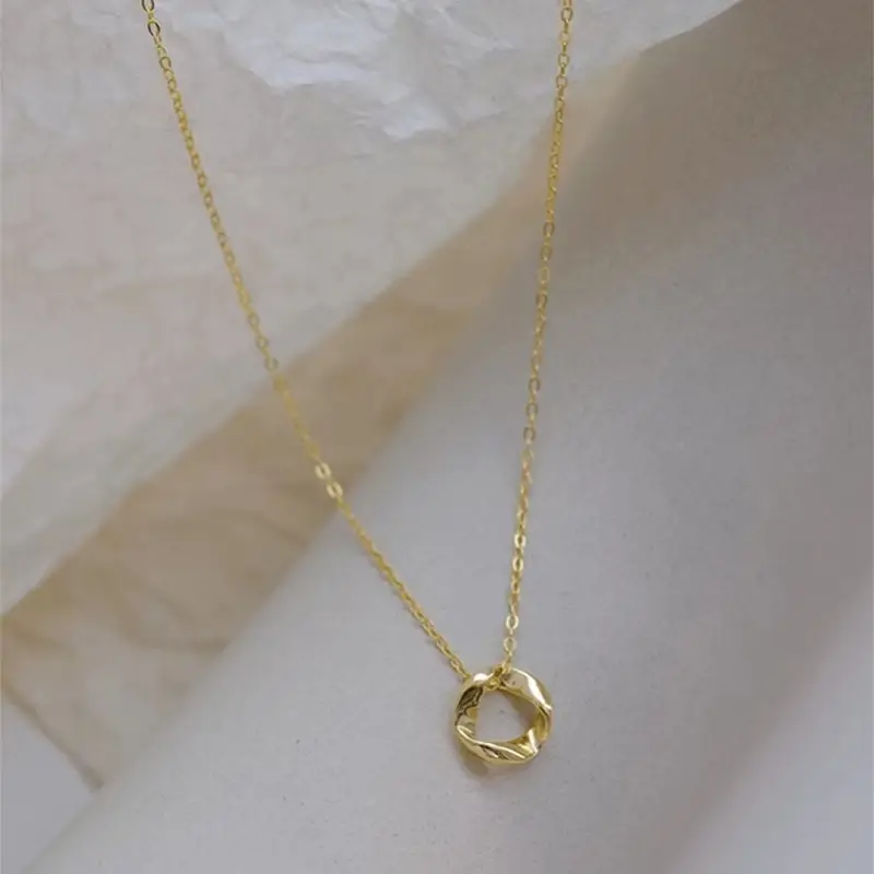 Gold Irregular Clavicle Ring Necklace for Women - Image 4