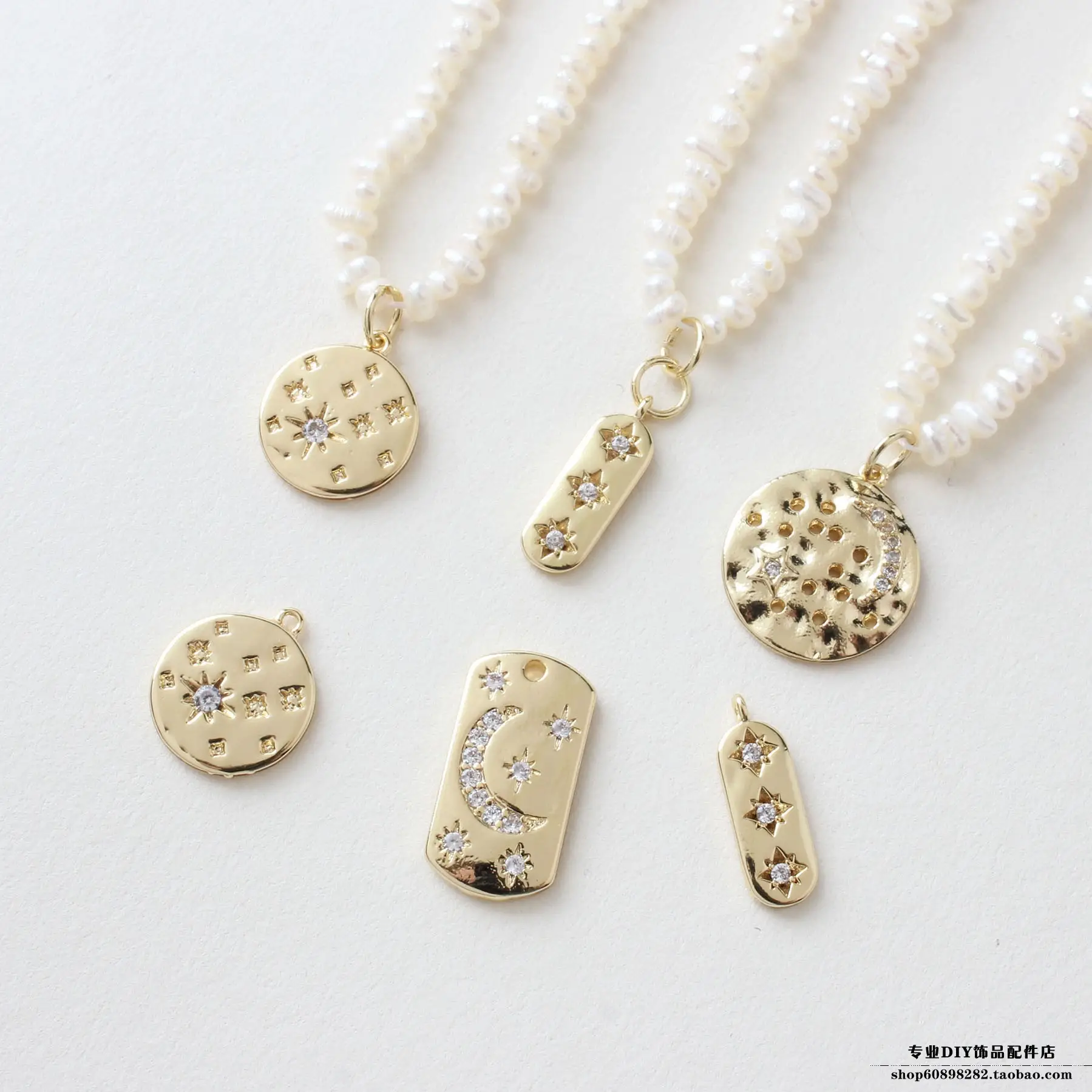 Star Series Zircon Moon Pendant Set — feature 1