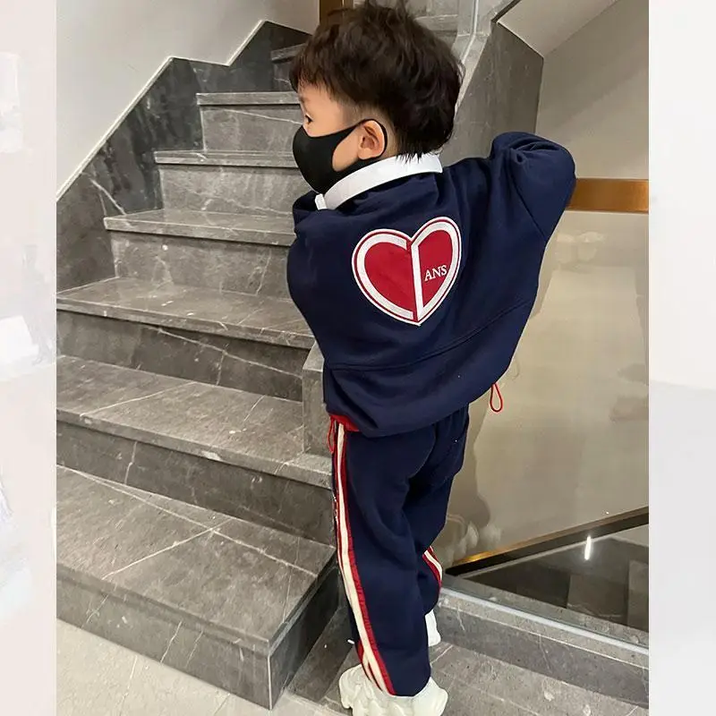 Kids 2-Piece Sweatshirt Track Suit Navy Red Heart Print — feature 21
