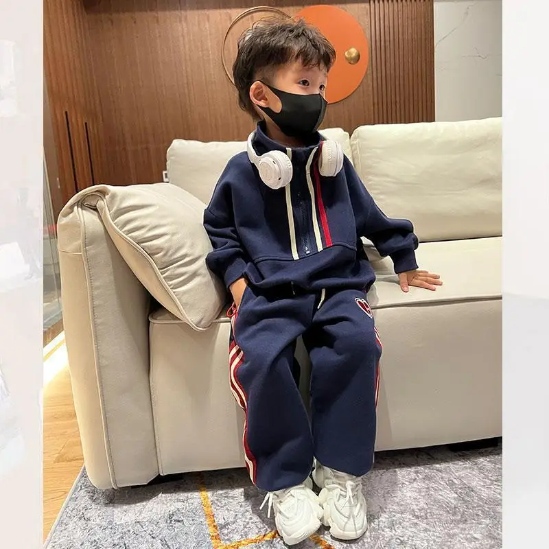 Kids 2-Piece Sweatshirt Track Suit Navy Red Heart Print — feature 22