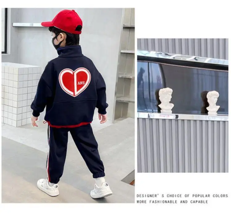 Kids 2-Piece Sweatshirt Track Suit Navy Red Heart Print — feature 6