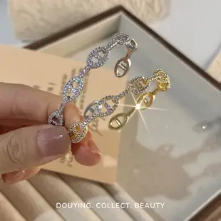 French Bracelet with Zircon & Pearl Design — feature 31