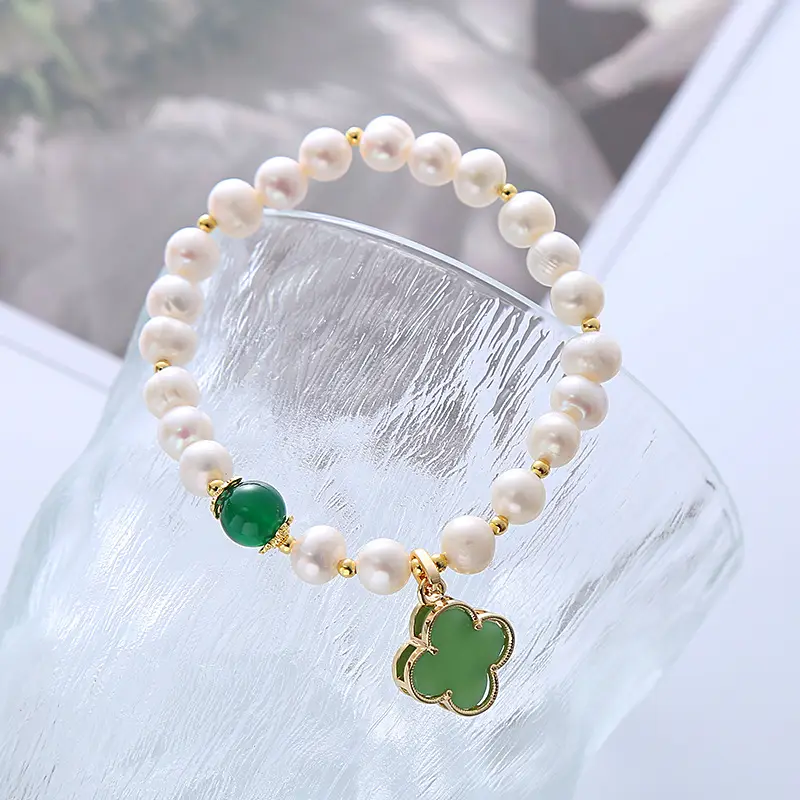 Women's Pearl Bracelet with Green Jade Pendant - Image 3