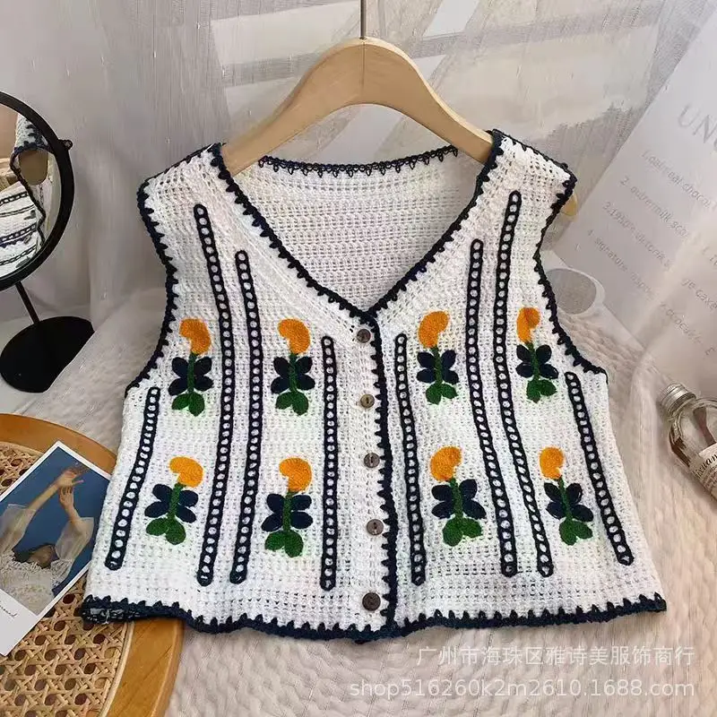 Black Crochet V-Neck Vest Women's Artistic Sleeveless Top - Image 4