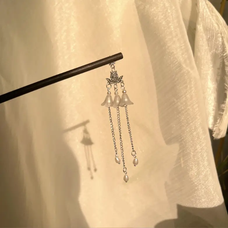 Antique Hanfu Tassel Hairpin with Blue Crystal Design - Image 8