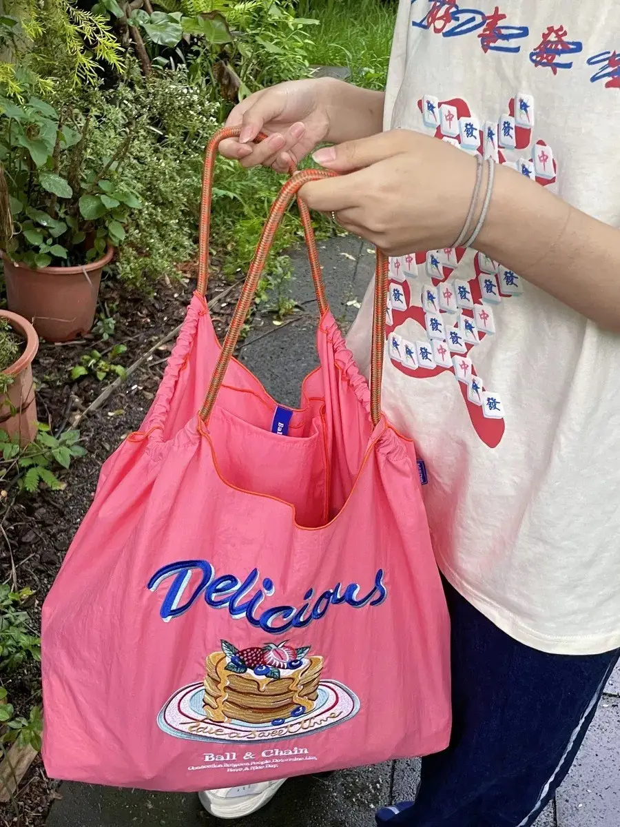 Pink Cake Embroidered Handbag Large Capacity - Image 7