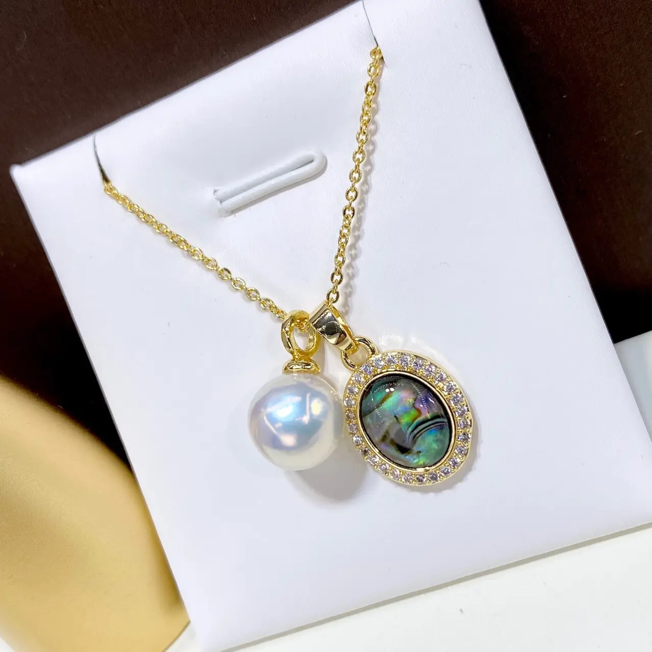 New Gold Abalone Pearl Necklace with 18K Gold Plated Pendant — feature 9
