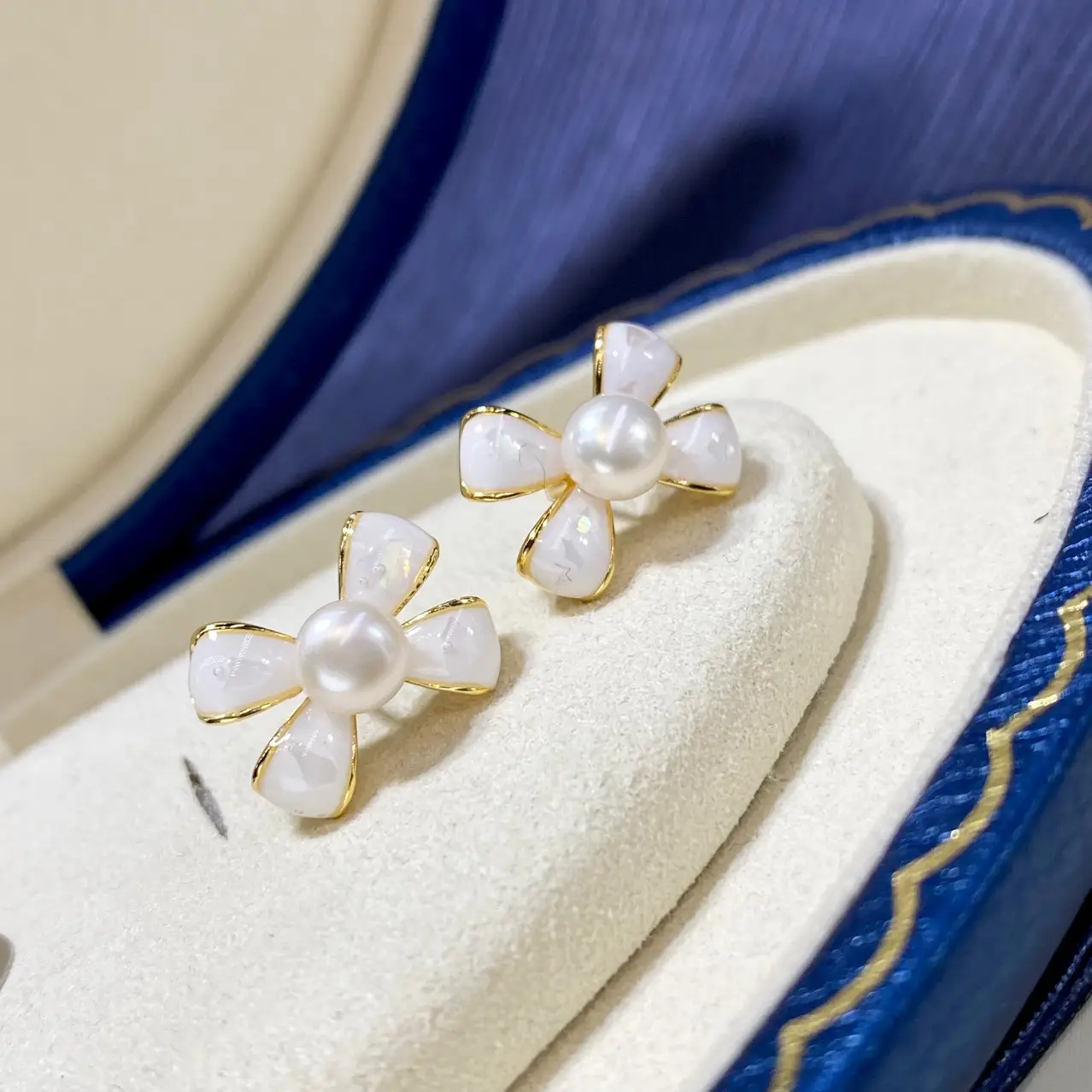 New Simple Natural Pearl Earrings 6mm 18K Gold