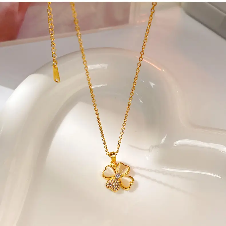 Gold Cat's Eye Four Leaf Clover Necklace for Women — feature 44