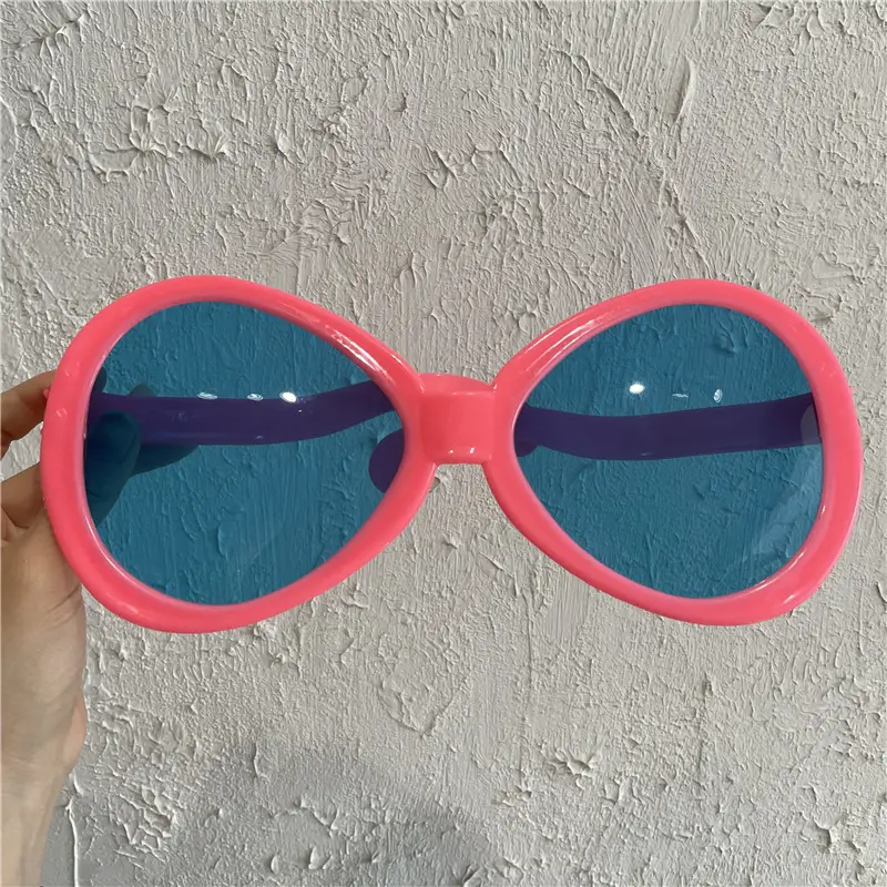 Heart-Shaped Sunglasses for Women Yellow Extra Large - Image 10
