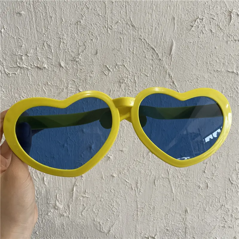 Heart-Shaped Sunglasses for Women Yellow Extra Large - Image 7