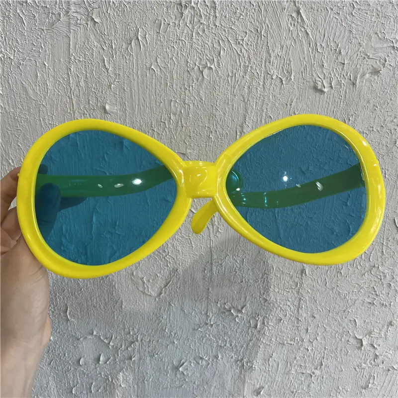 Heart-Shaped Sunglasses for Women Yellow Extra Large - Image 8