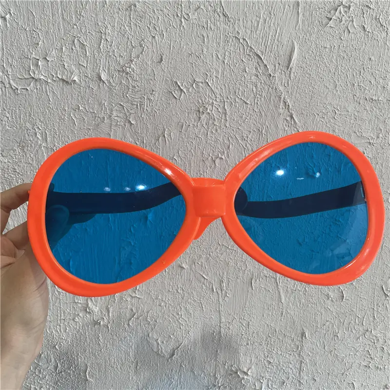 Heart-Shaped Sunglasses for Women Yellow Extra Large - Image 9