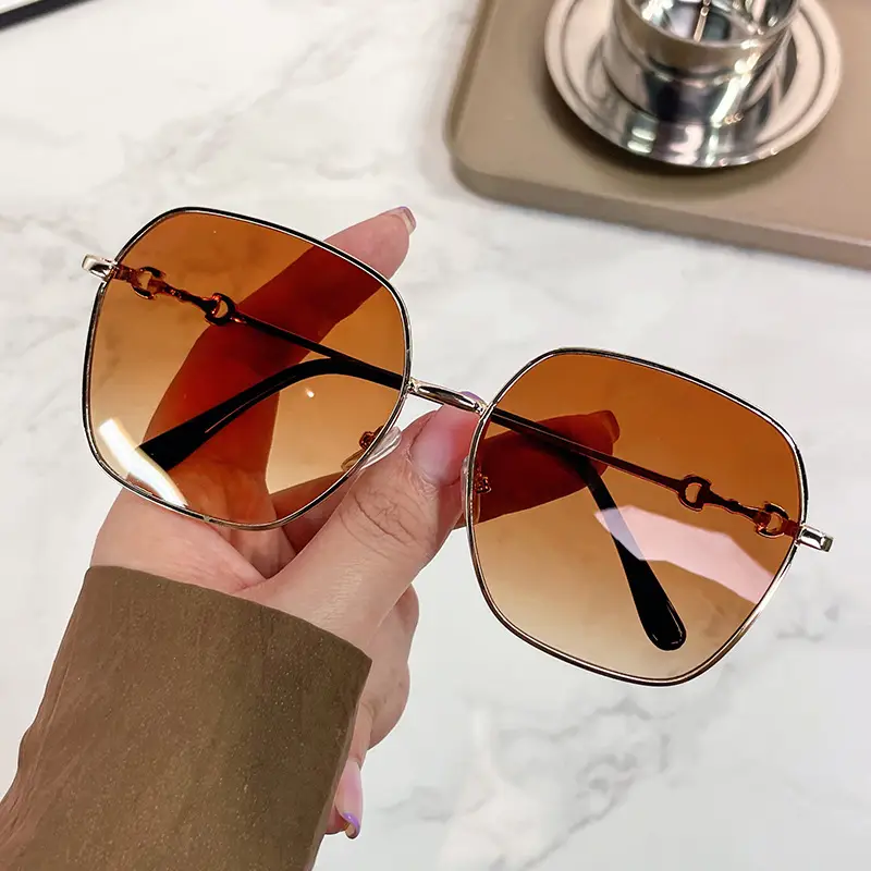 Women Square Frame Sunglasses Gradient Lens Gold Frame - Image 9