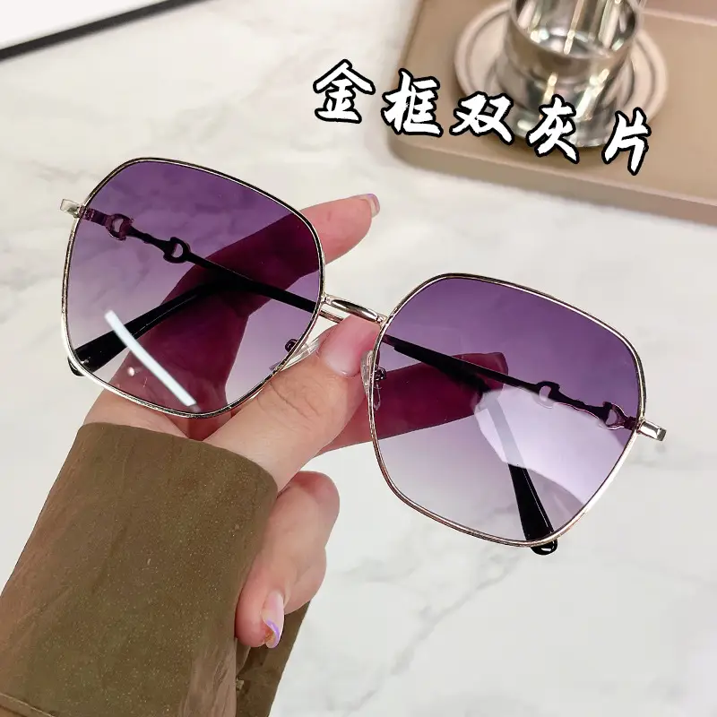 Women Square Frame Sunglasses Gradient Lens Gold Frame - Image 2