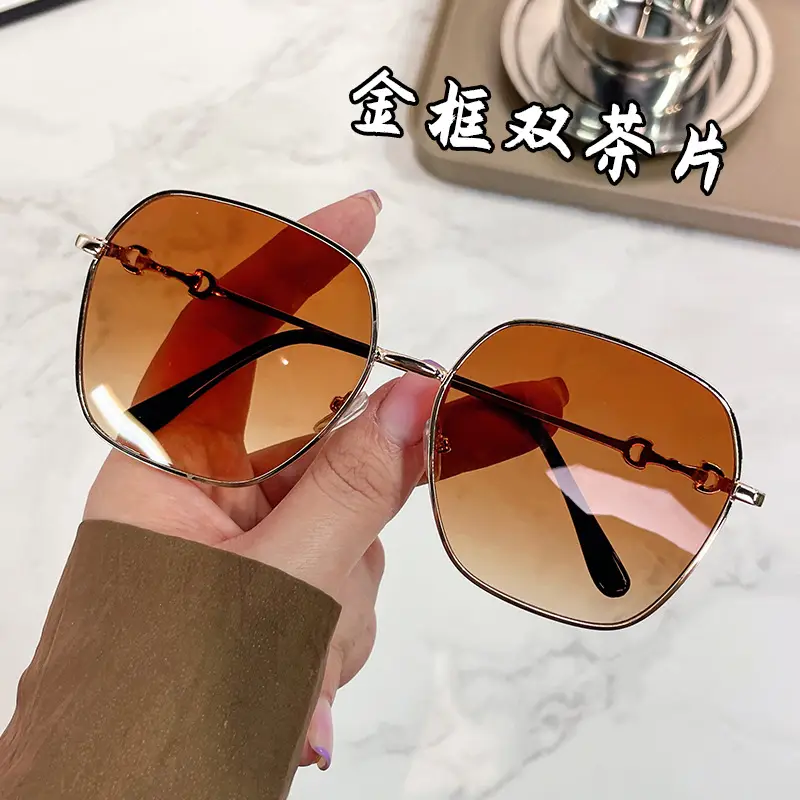 Women Square Frame Sunglasses Gradient Lens Gold Frame - Image 5
