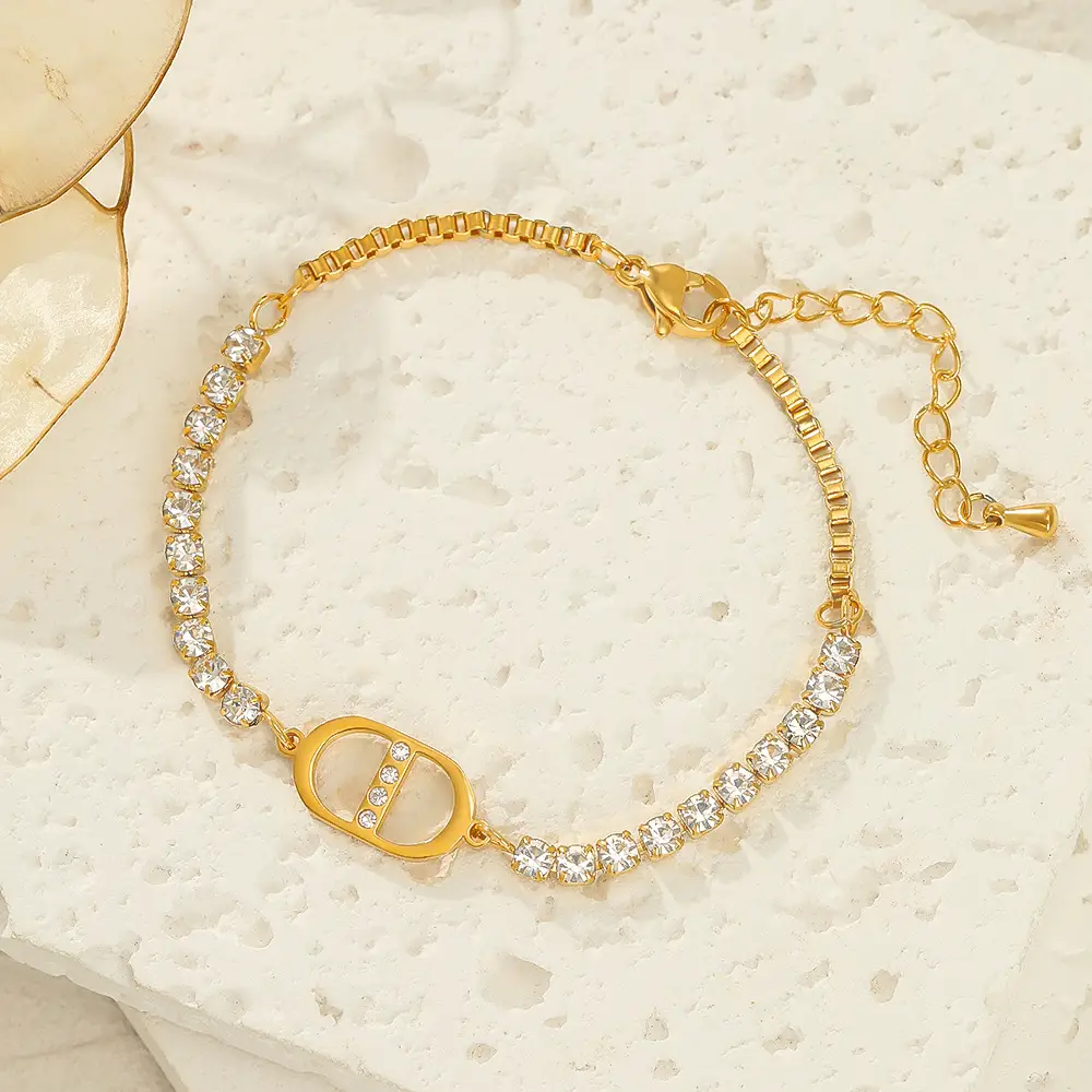 18K Gold Diamond Butterfly Clover Bracelet 150mm - Image 5