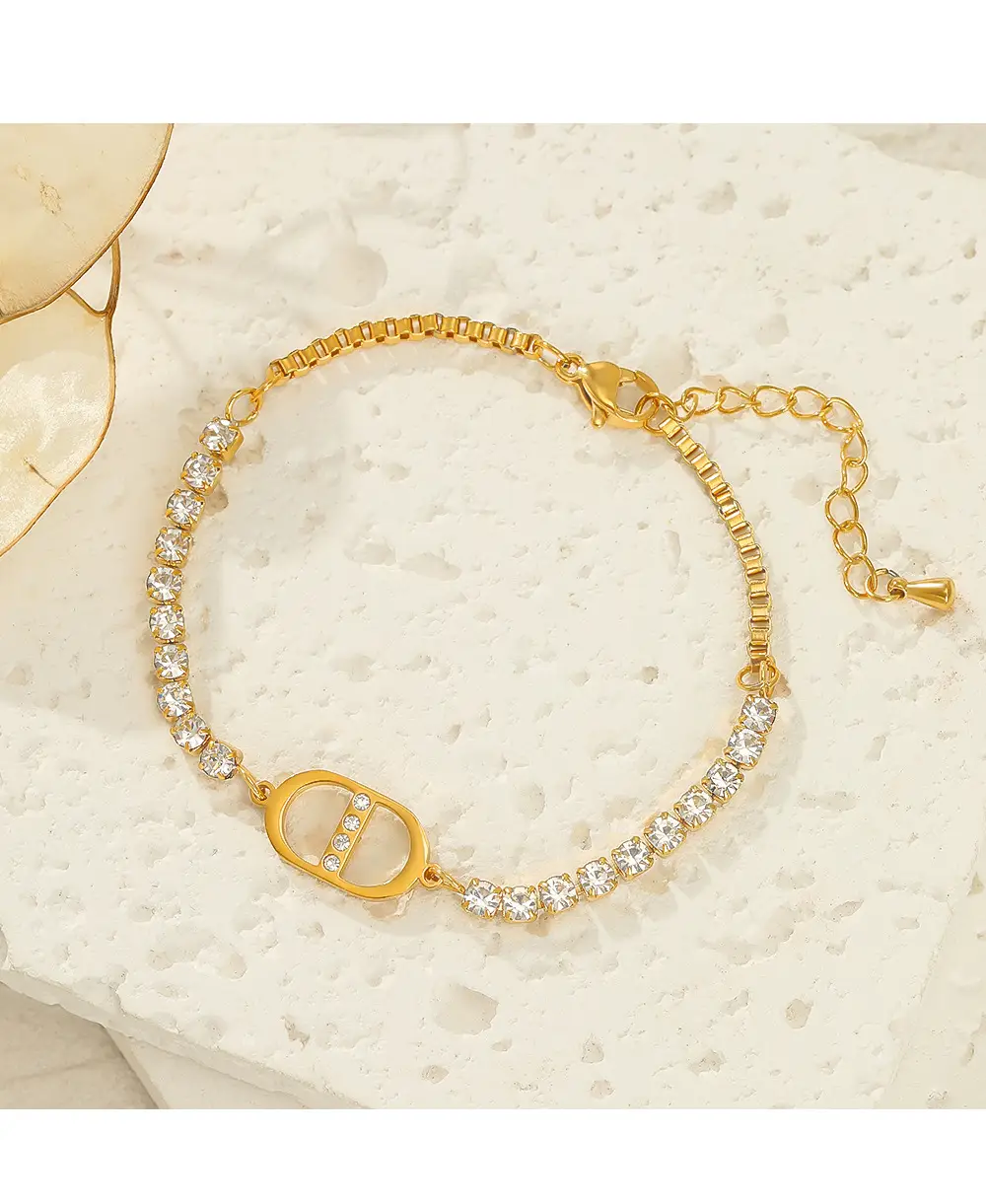 18K Gold Diamond Butterfly Clover Bracelet 150mm — feature 9