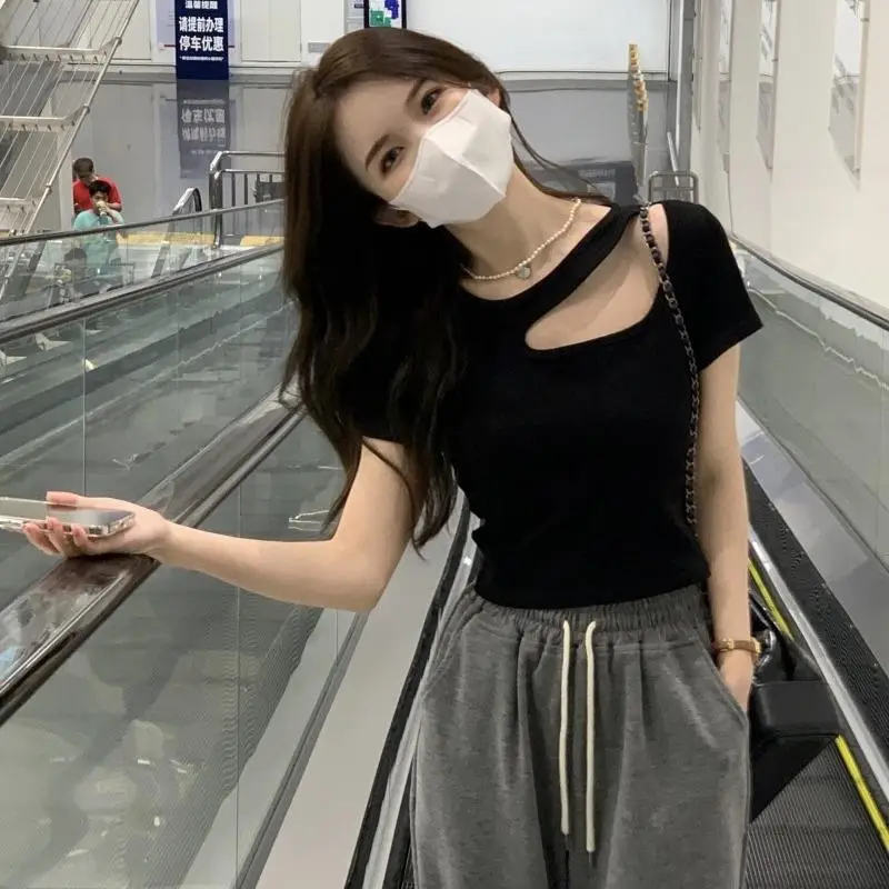 2026 Black Hollow Out Slim Fit T-Shirt Women - Image 4