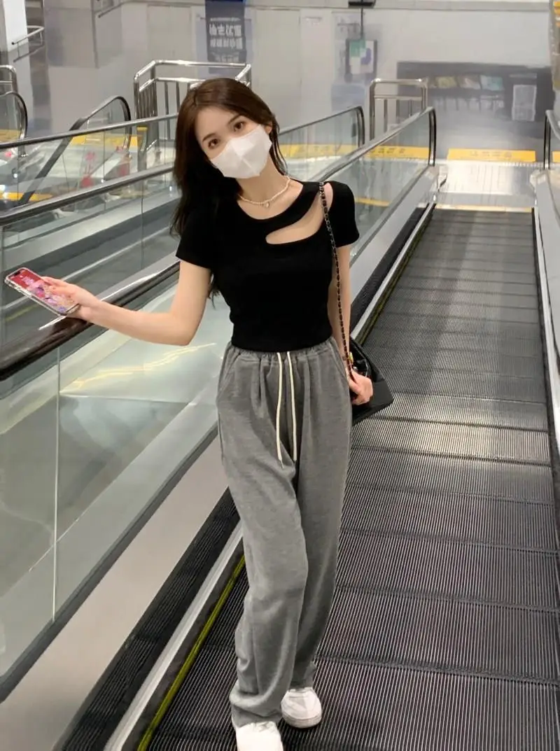 2026 Black Hollow Out Slim Fit T-Shirt Women — feature 17