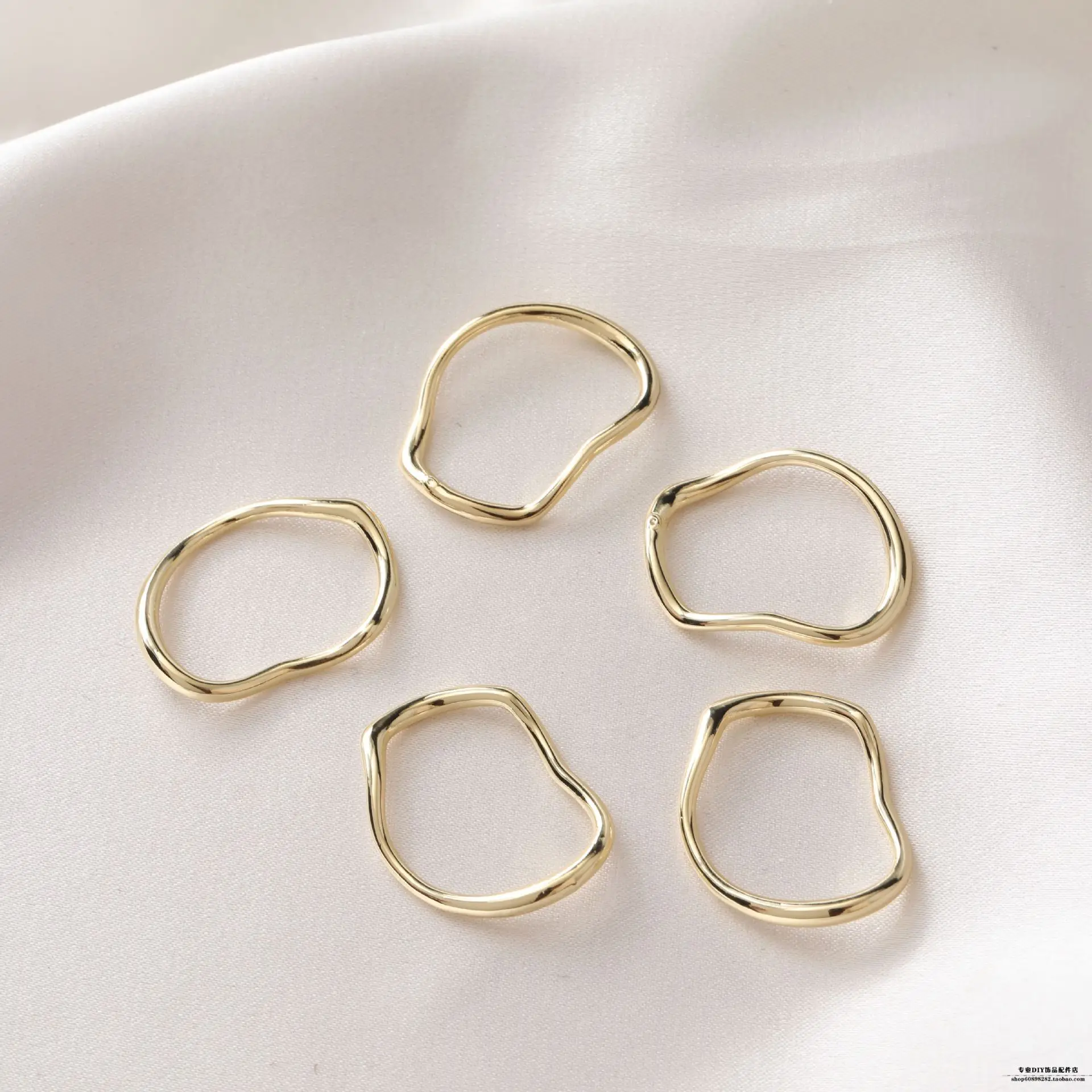 14K Gold Plated Hollow Geometric Earrings Set — feature 7