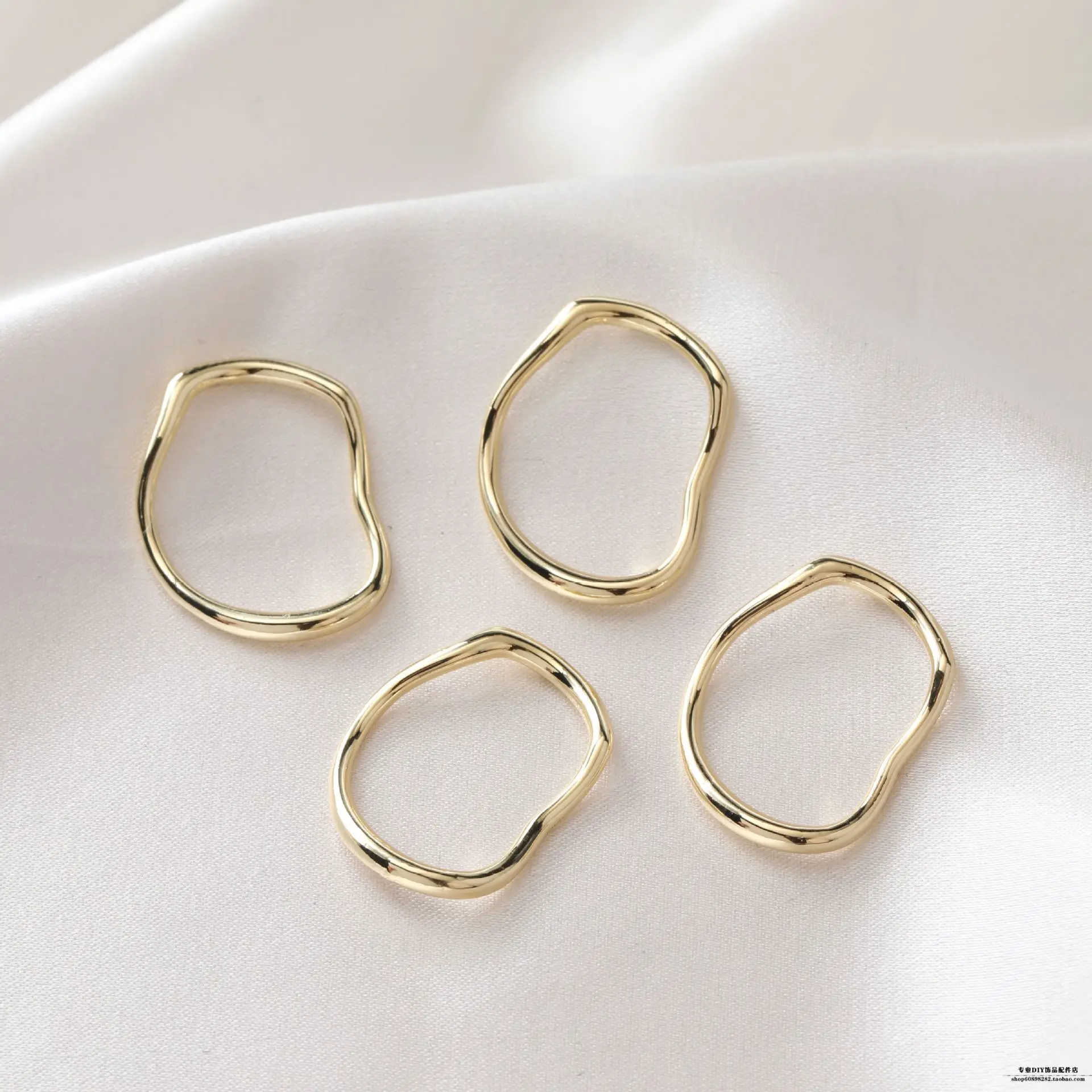 14K Gold Plated Hollow Geometric Earrings Set — feature 8