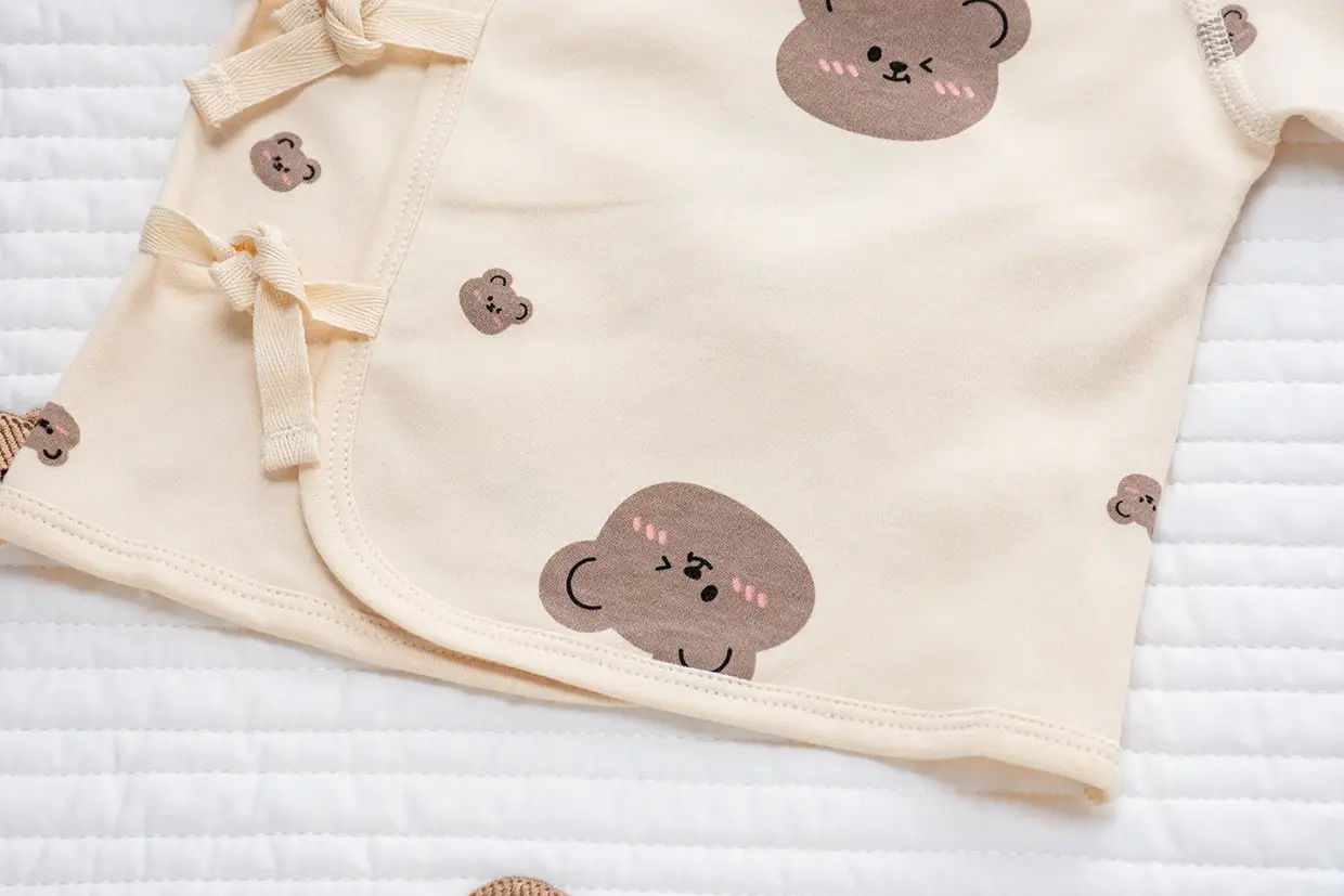 Newborn Half-Back Shirt for Baby, White Rabbit Print, Size 52-59 — feature 17