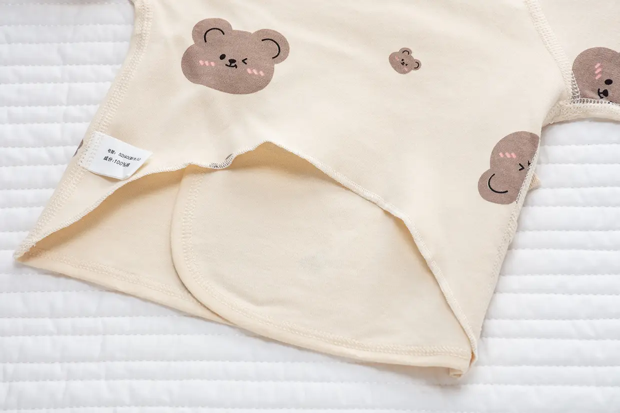 Newborn Half-Back Shirt for Baby, White Rabbit Print, Size 52-59 — feature 18