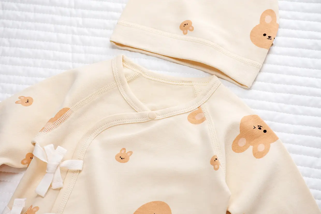 Newborn Half-Back Shirt for Baby, White Rabbit Print, Size 52-59 — feature 21