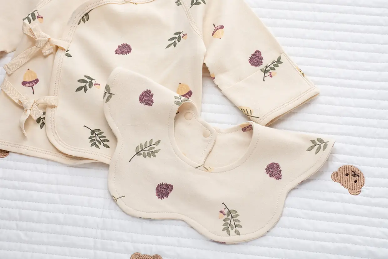 Newborn Half-Back Shirt for Baby, White Rabbit Print, Size 52-59 — feature 26