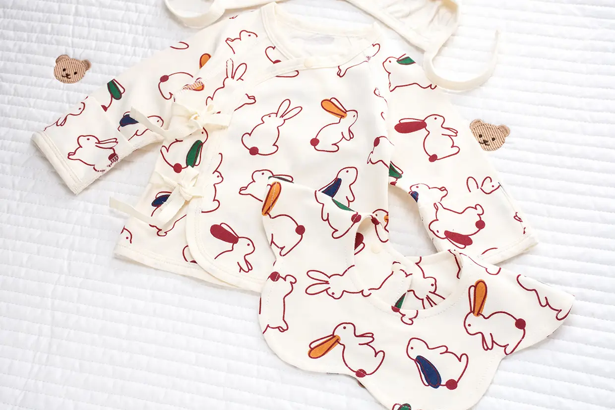 Newborn Half-Back Shirt for Baby, White Rabbit Print, Size 52-59 — feature 40