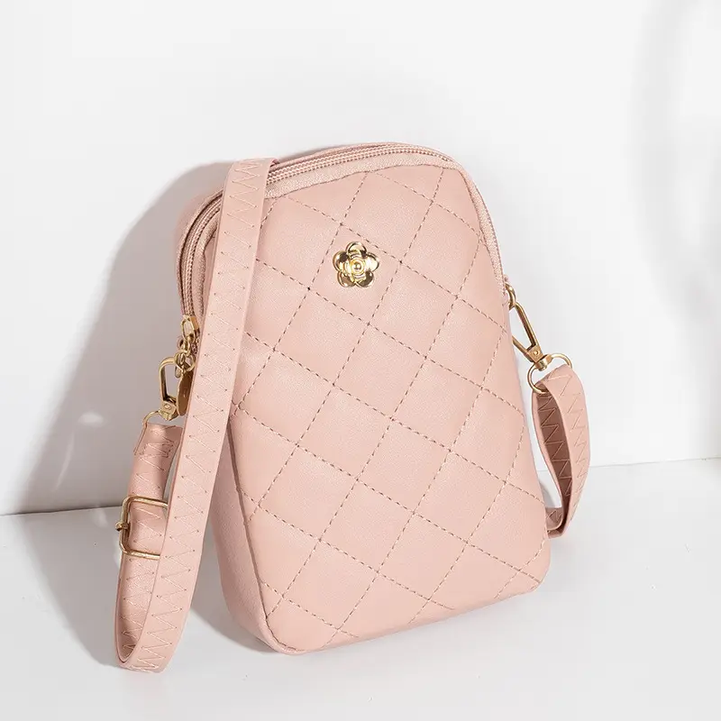 Green Quilted Shoulder Bag for Women 2023 - Image 4