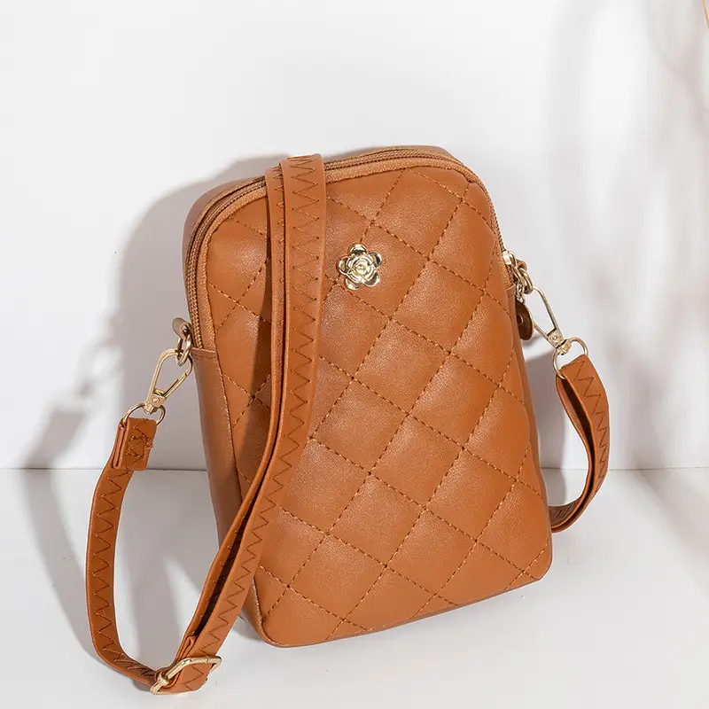 Green Quilted Shoulder Bag for Women 2023 - Image 5