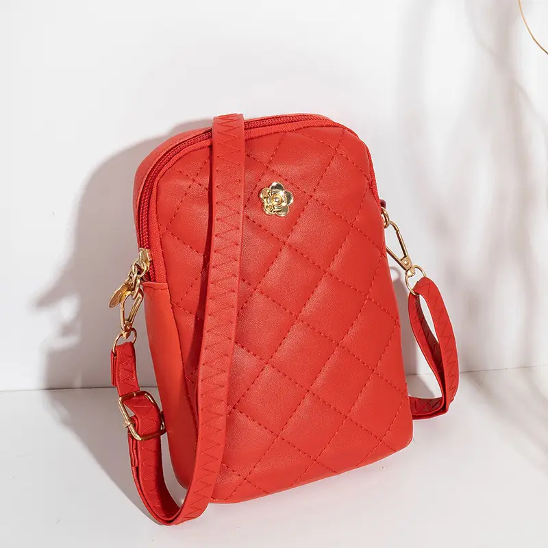 Green Quilted Shoulder Bag for Women 2023 - Image 6