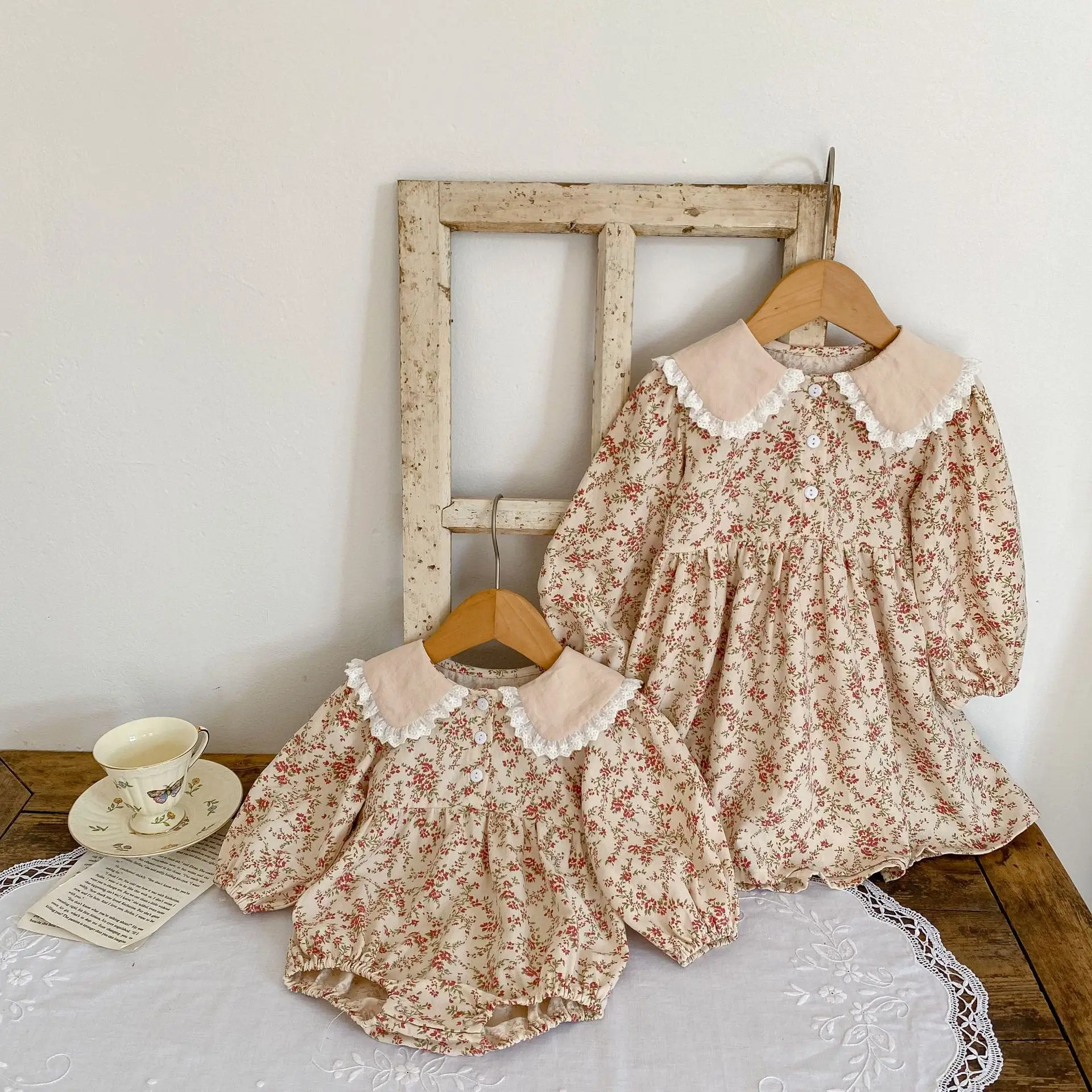 South Korea Children Floral Fleece Dress Set — feature 3