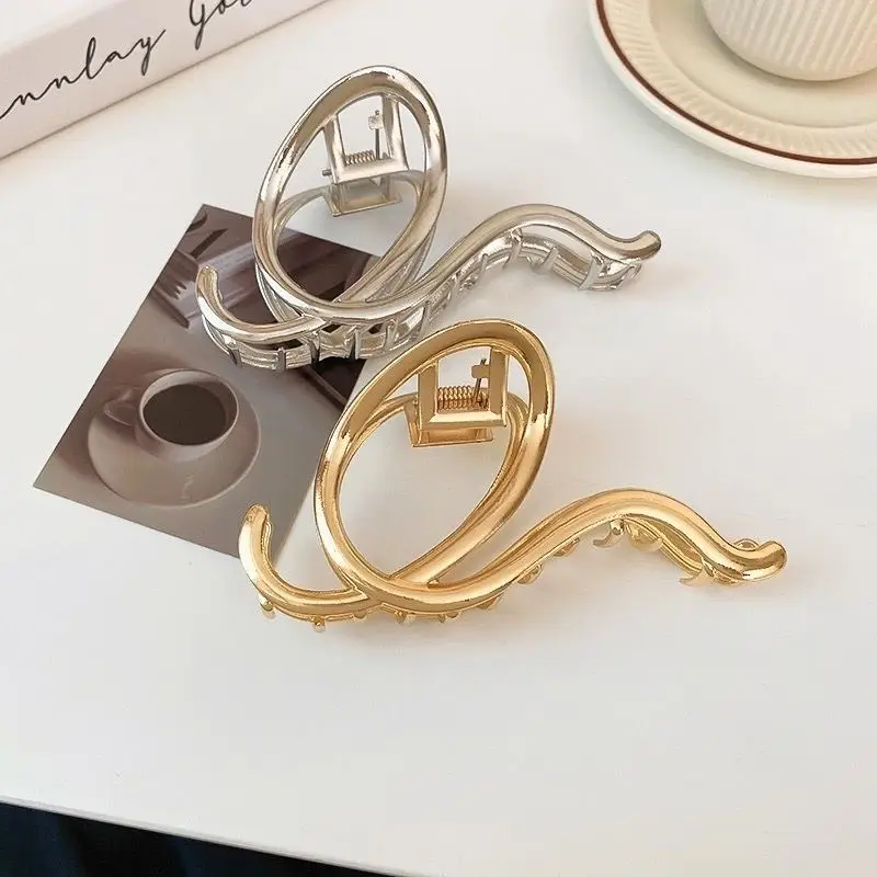 Golden Shark Clip for Women Elegant Hair Clip - Image 5