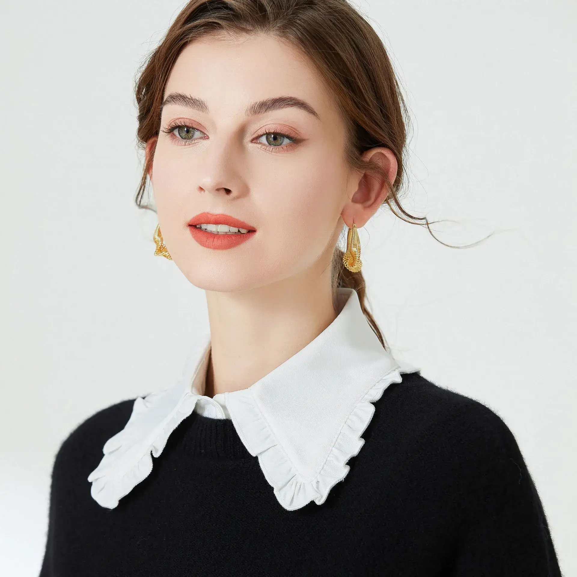 White Ruffled Fake Collar for Women Autumn Winter - Image 3