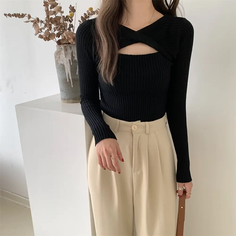 Women Knit Hollow Out Top with V-Neck & Long Sleeves - Image 8