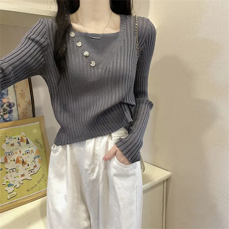 Fake Two-Piece Knit Sweater for Women Black Slim Fit - Image 4