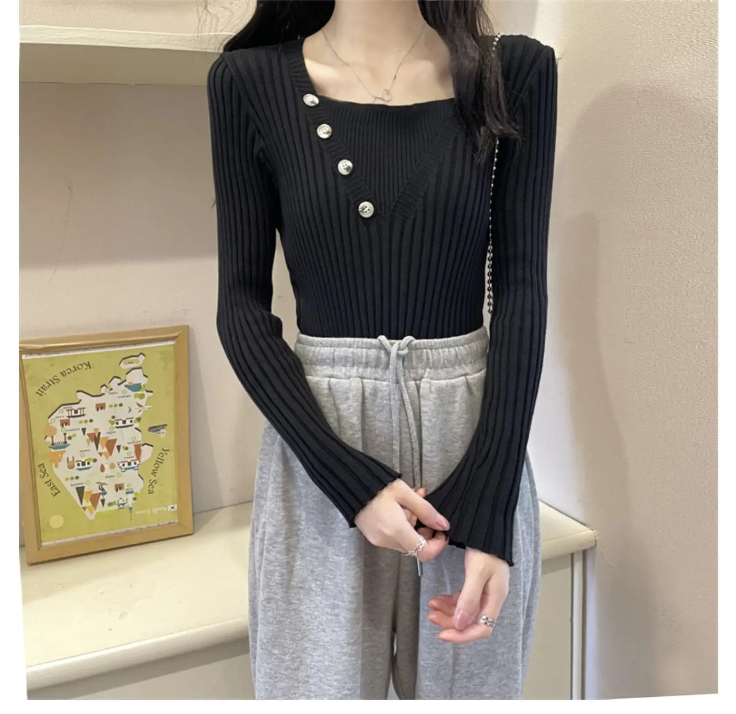 Fake Two-Piece Knit Sweater for Women Black Slim Fit — feature 2
