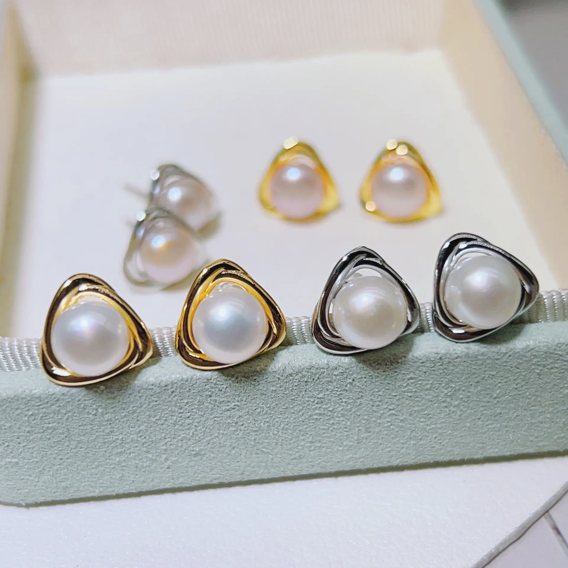 Zhuji Pearl Earrings S925 Gold Plated Niche Design — feature 11